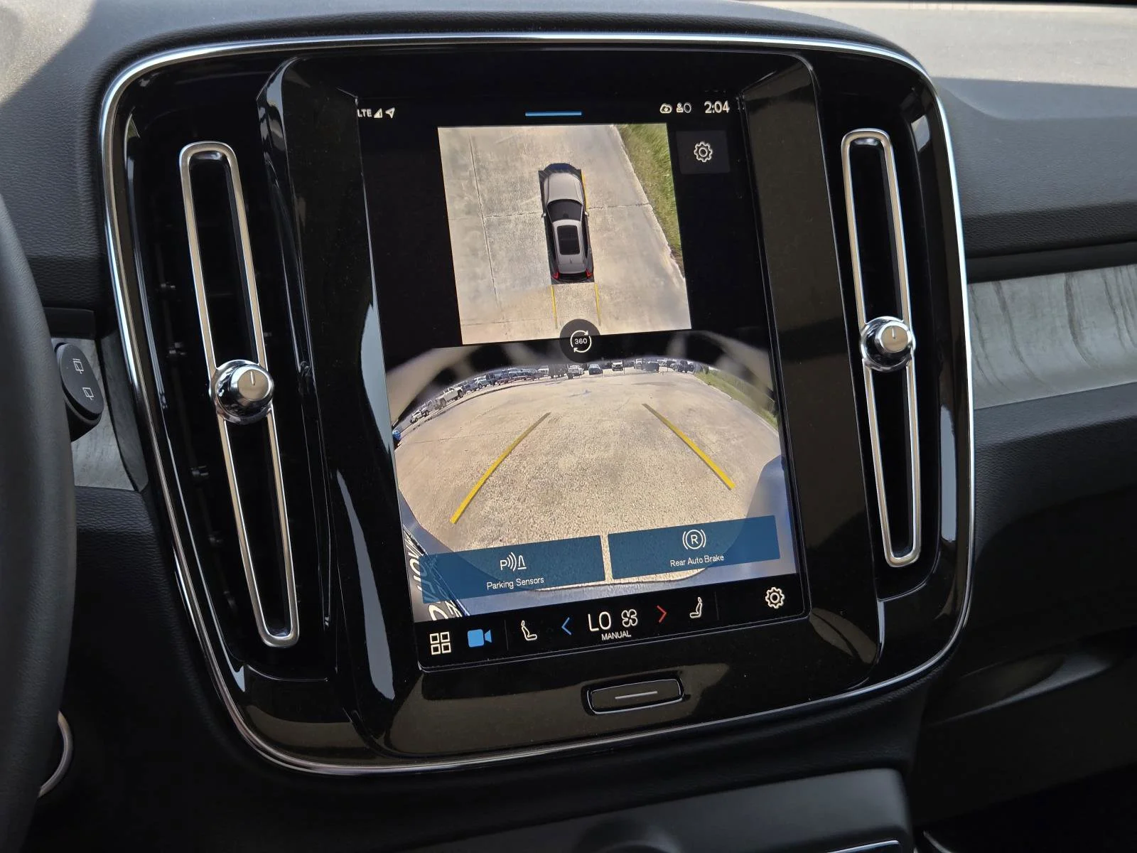 Used 2025 Black Volvo Plus Dark Theme image 20