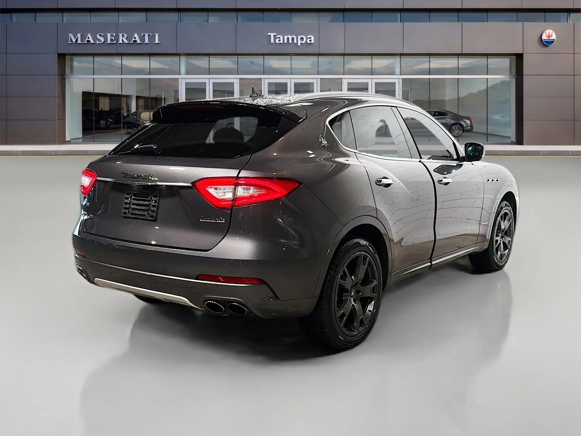 Used 2018 Gray Maserati GranLusso image 3