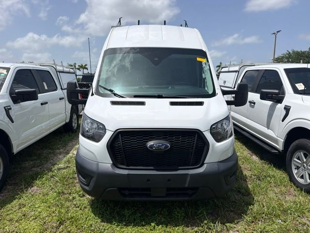 Used 2023 White Ford Base image 2