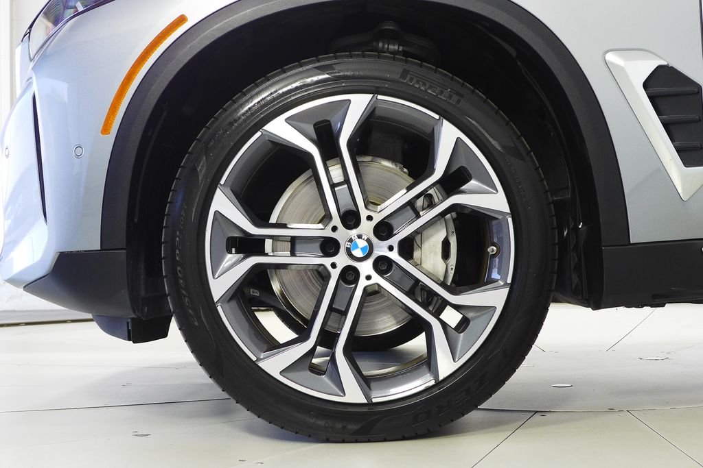 Certified Used 2024 Skyscraper Gray Metallic BMW sDrive40i image 5