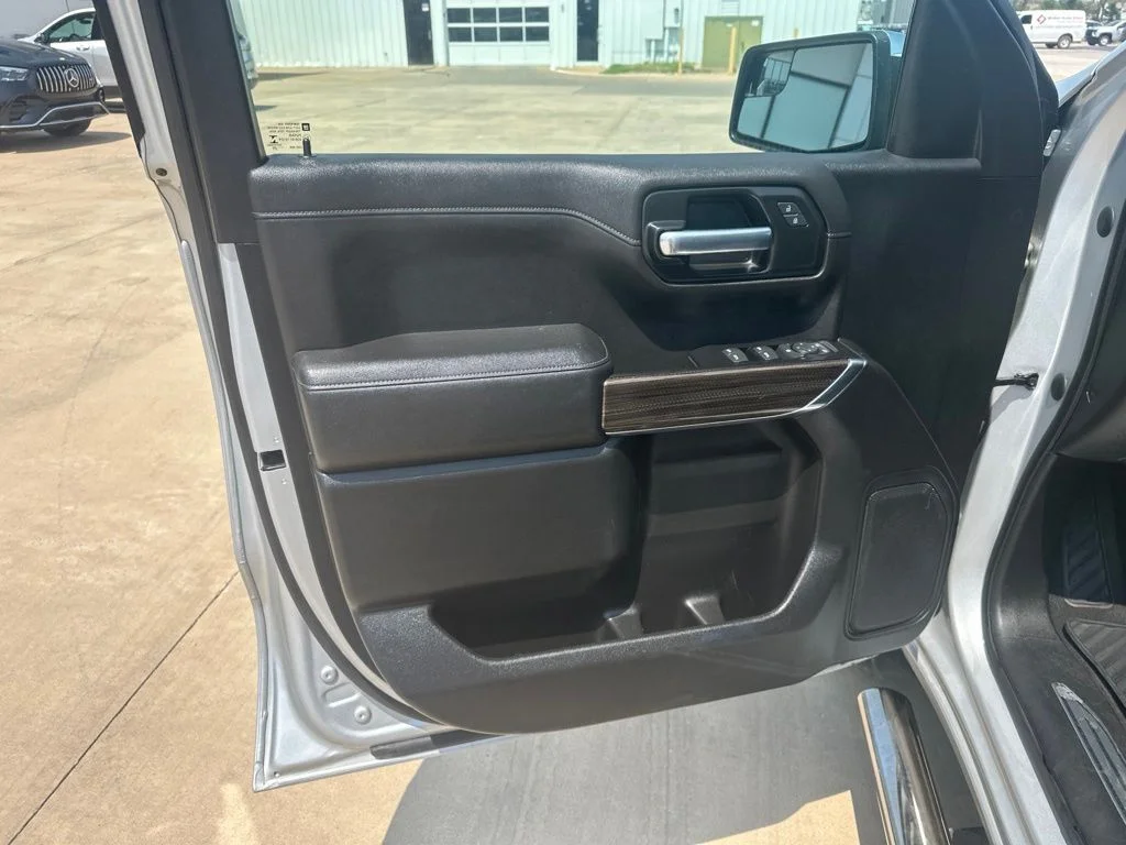 Used 2020 Silver Chevrolet LT image 6