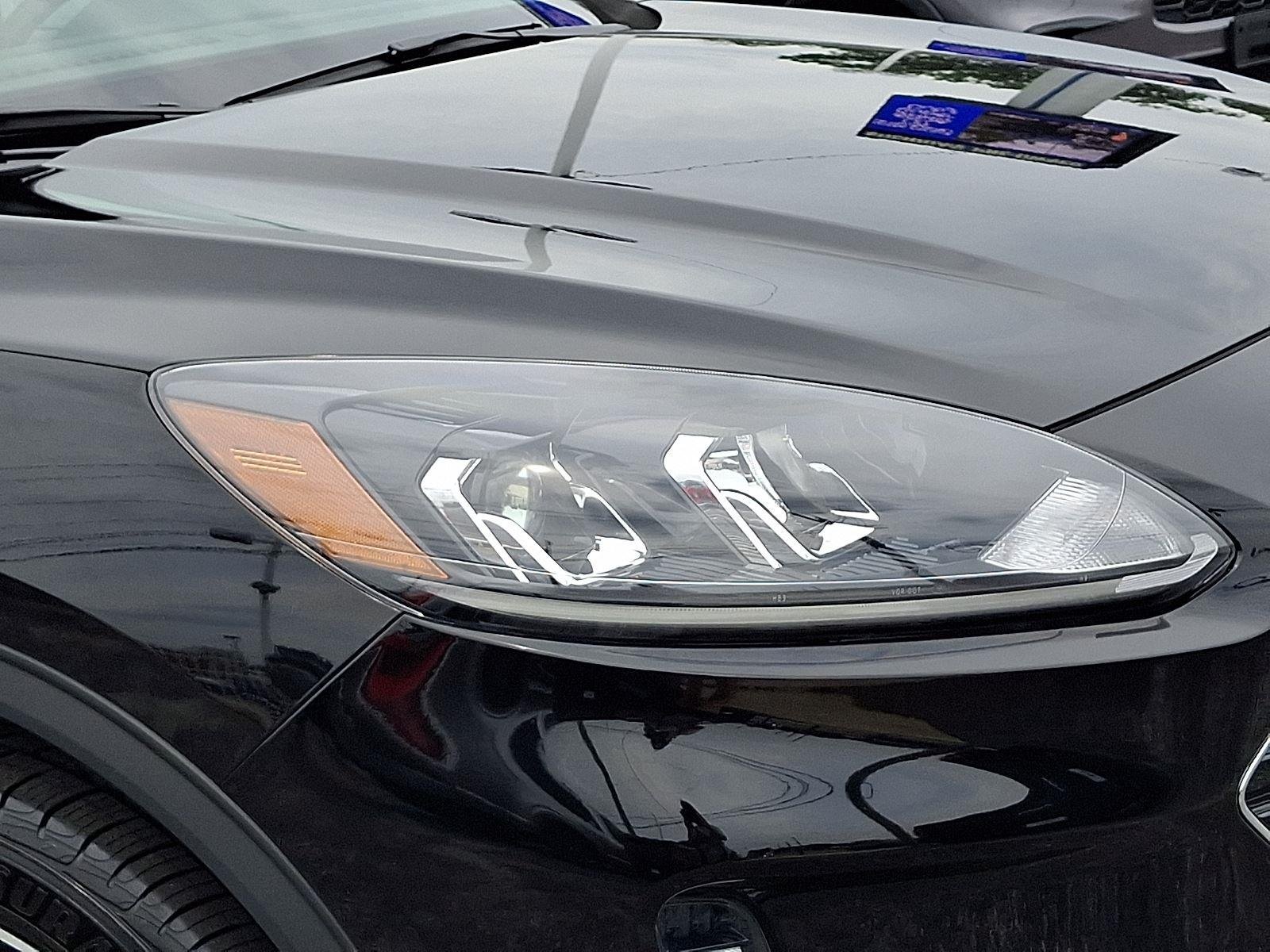Certified Used 2022 Agate Black Ford SEL image 9