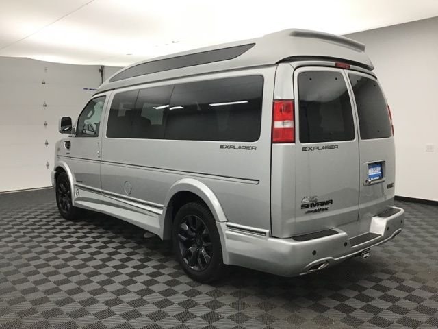 Used 2023 Silver GMC Explorer Limited SE image 12