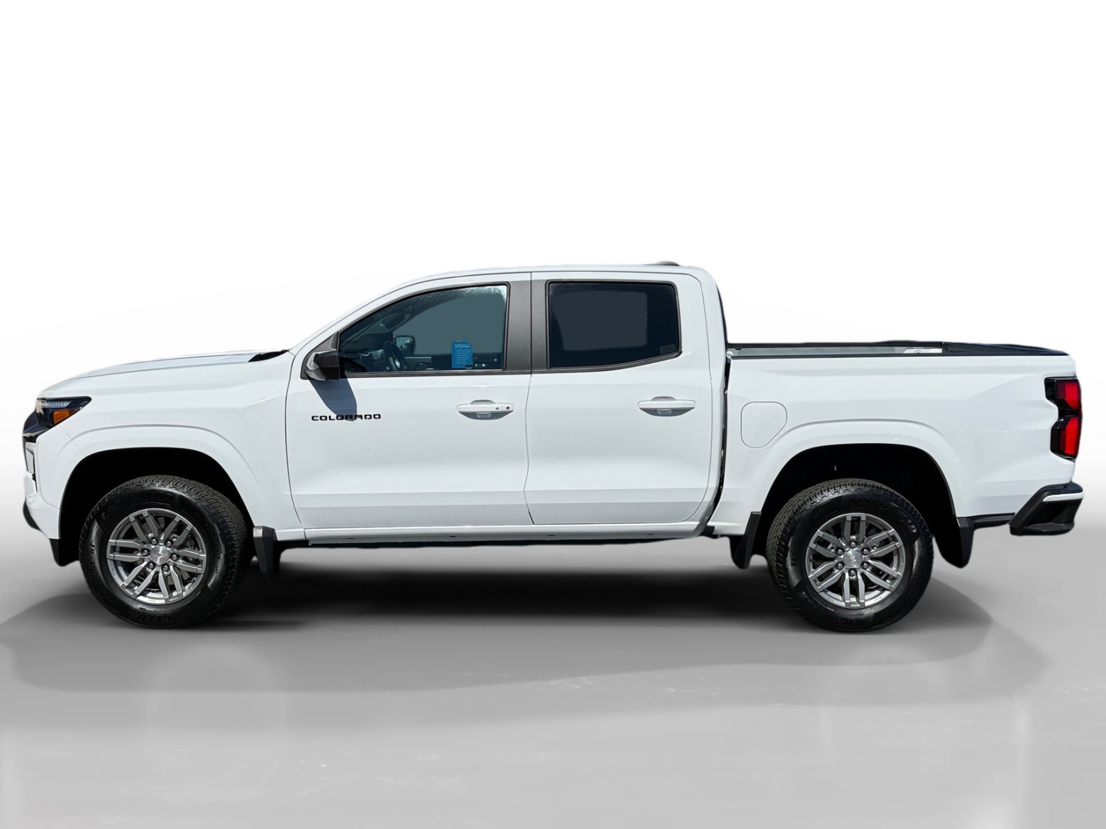 Used 2024 Summit White Chevrolet LT image 2