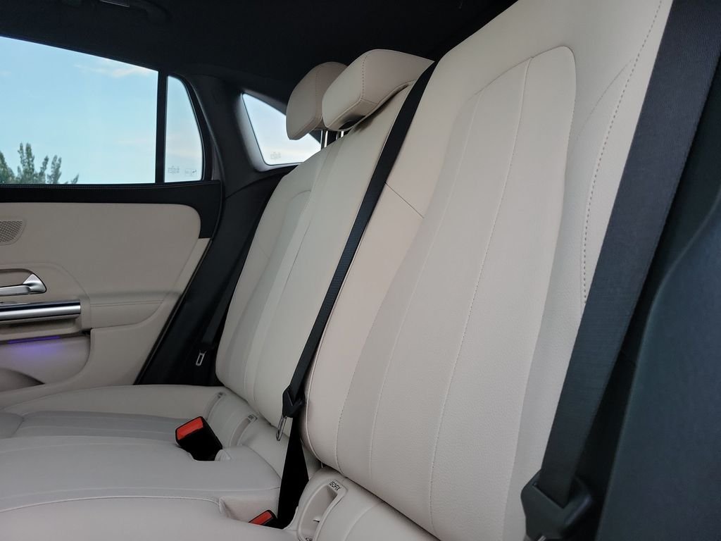 New 2026 Mountain Grey Metallic Mercedes-Benz GLA 250 image 9