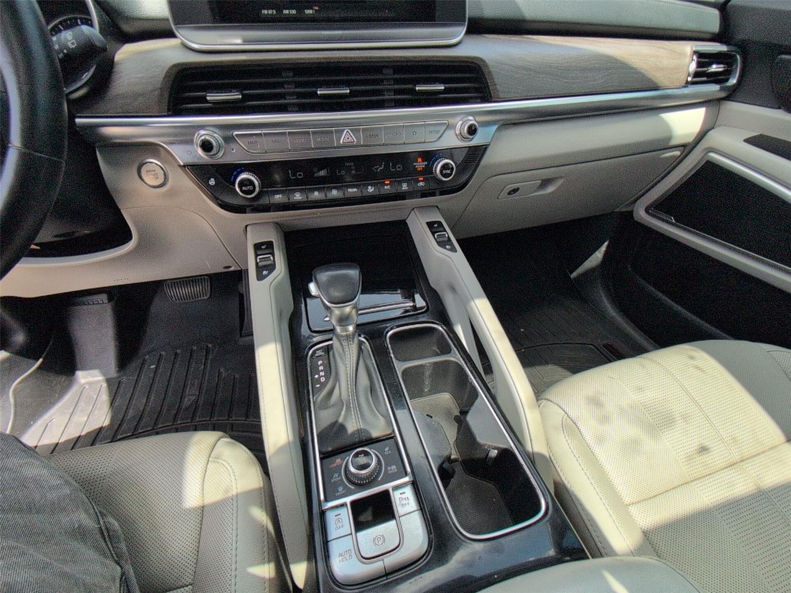 Used 2021 Ebony Black Kia EX image 32
