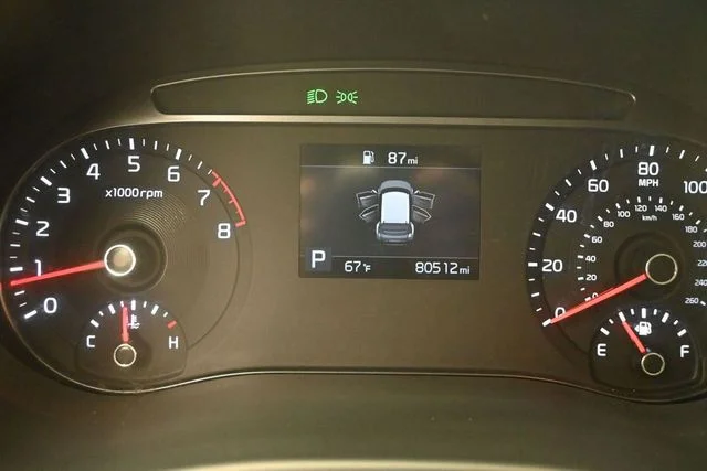 Used 2020 White Kia S image 11