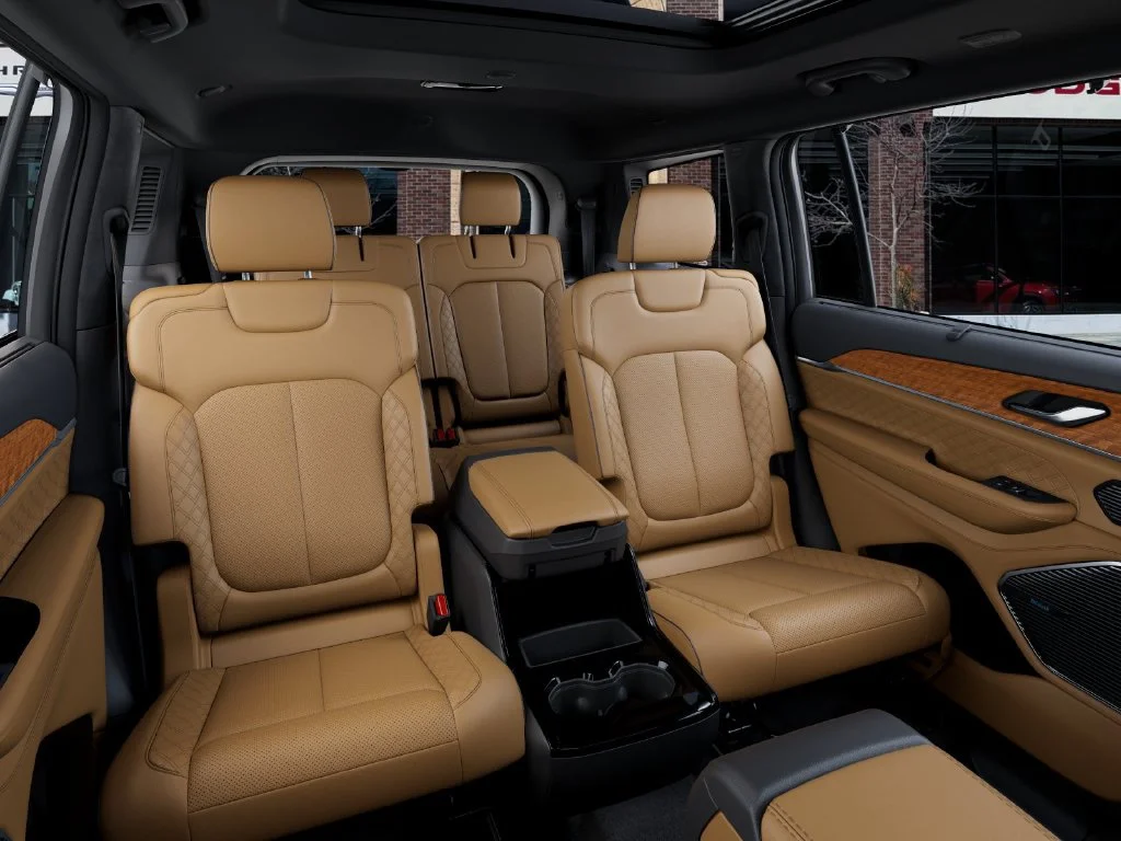 New 2027 Sting-Gray Clear-Coat Paint Jeep Summit image 15