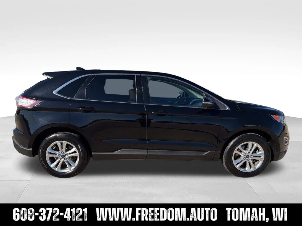 Used 2016 Black Ford SEL image 9