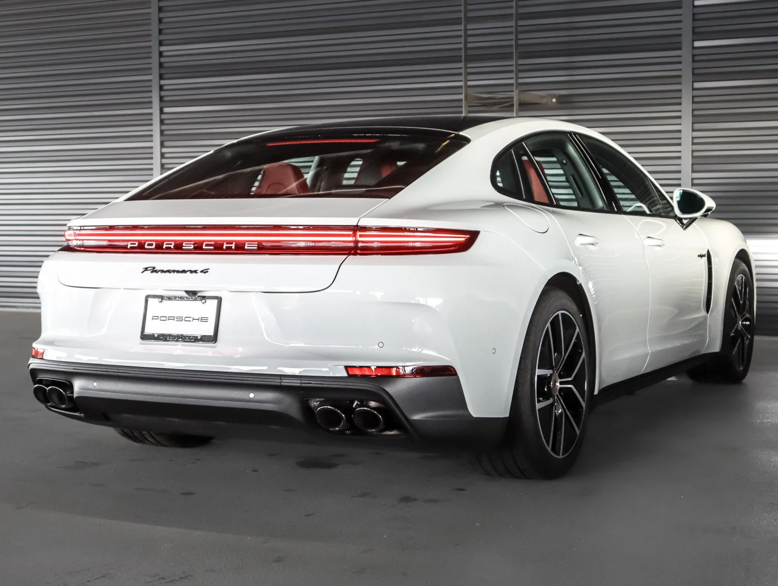 New 2026 Carrara White Metallic Porsche 4 E-Hybrid image 10