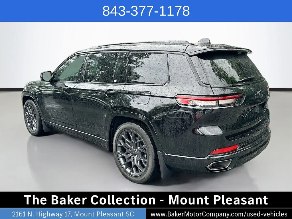 Used 2025 Diamond Black Jeep Summit image 7