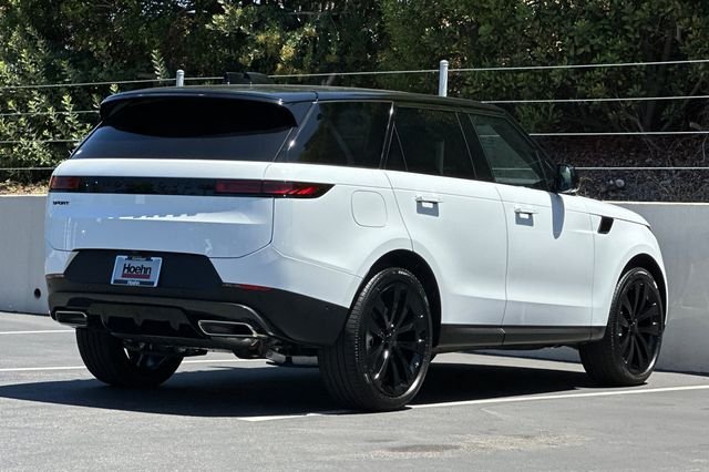 New 2026 Fuji White Land Rover SE image 5