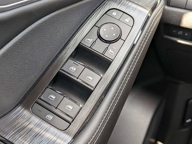 New 2026 Champagne Silver Metallic Nissan Platinum image 29