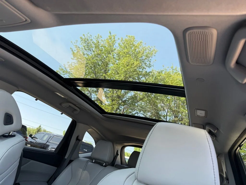 Used 2025 Canyon River Blue Metallic Acura Technology Package image 24