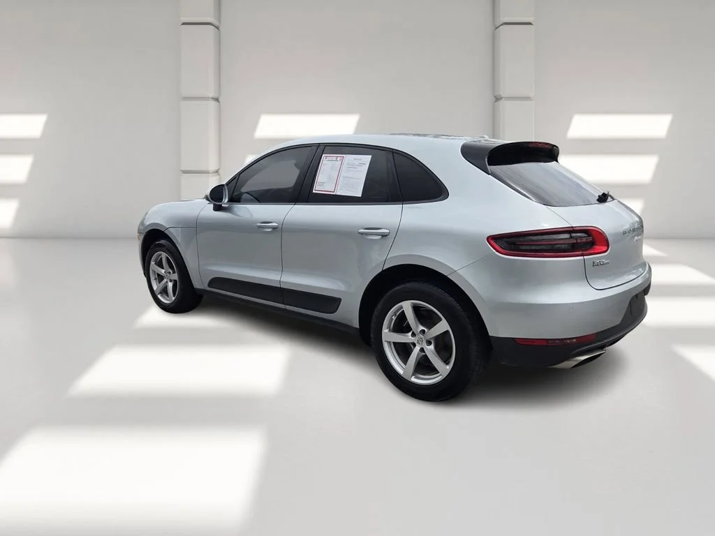 Used 2018 Silver Porsche  image 8