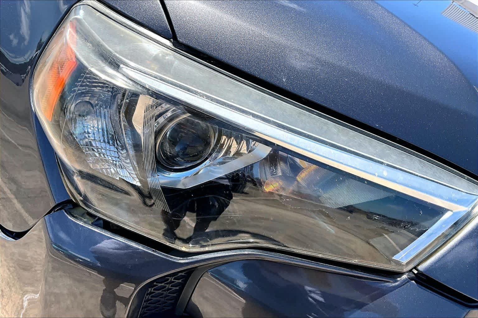 Used 2014 Magnetic Gray Metallic Toyota SR5 Premium image 25