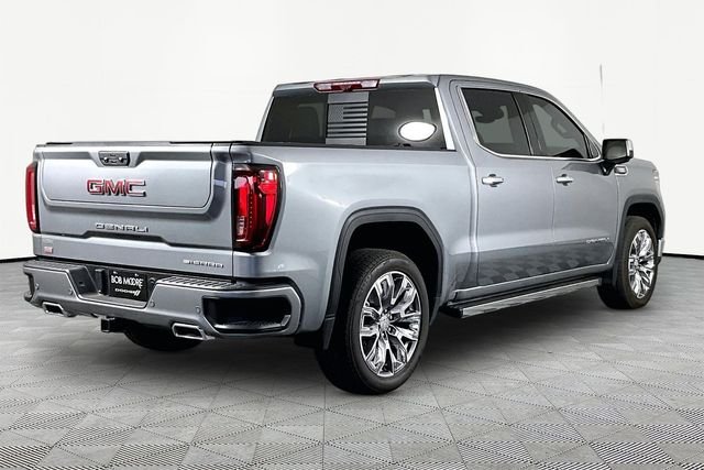 Used 2025 Silver GMC Denali image 5