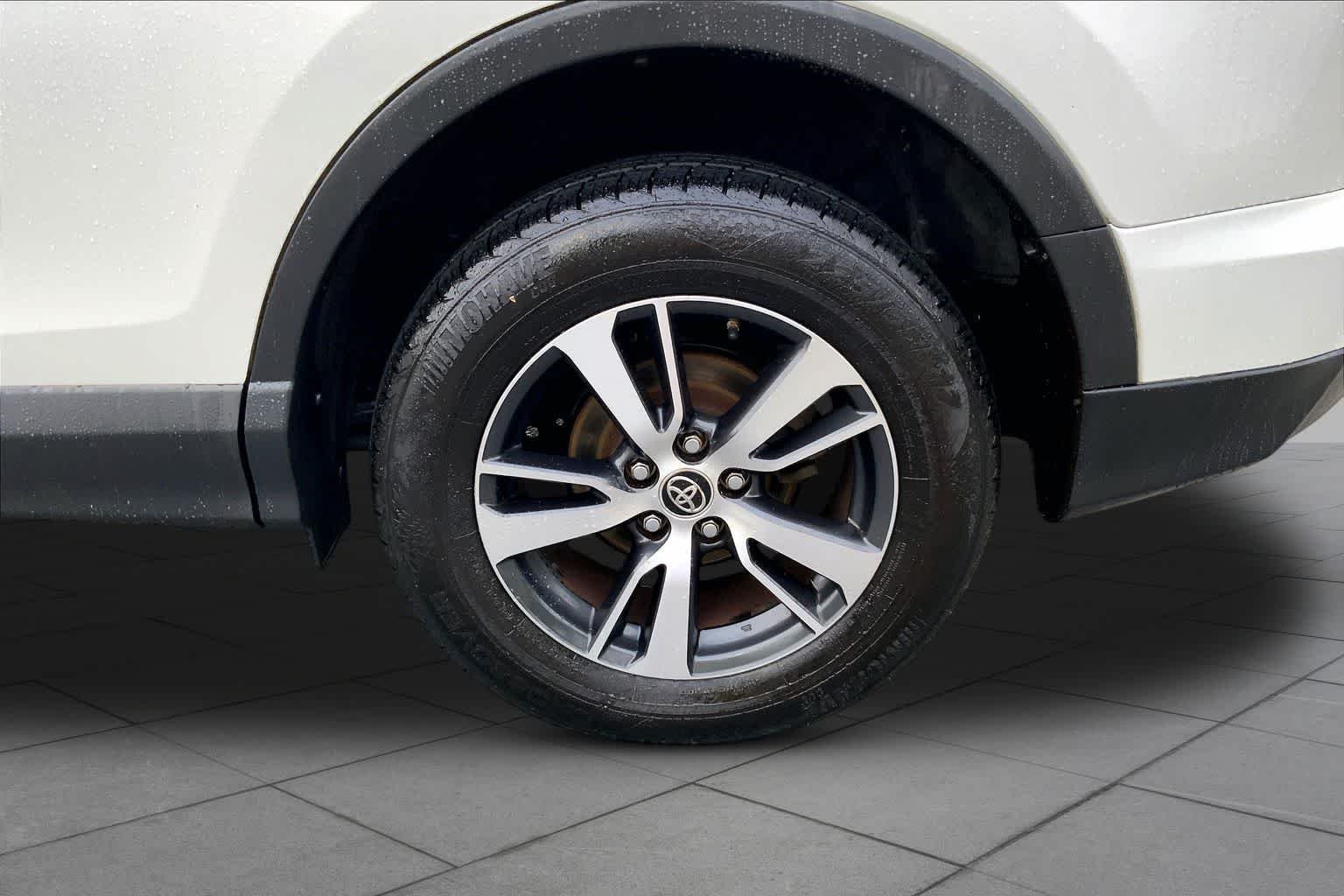 Used 2017 Super White Toyota XLE image 11