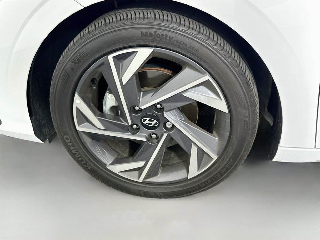 Used 2025 Serenity White Hyundai SEL Sport image 28