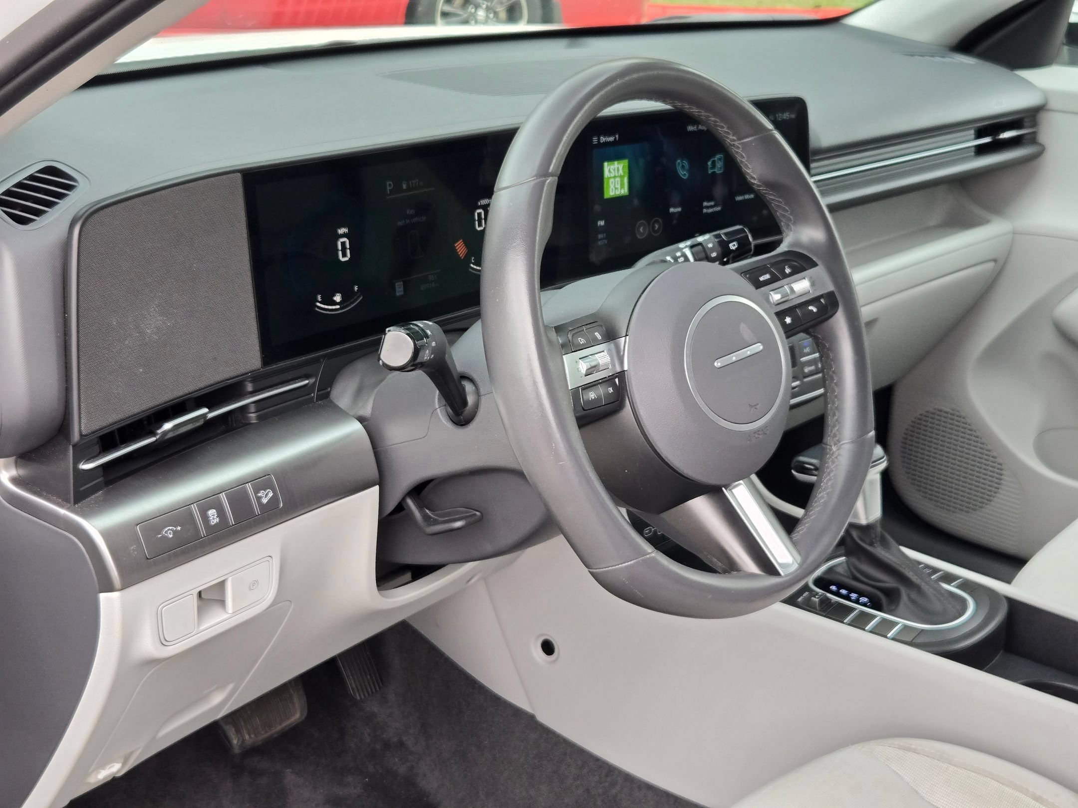 Used 2025 Atlas White Hyundai SEL image 12