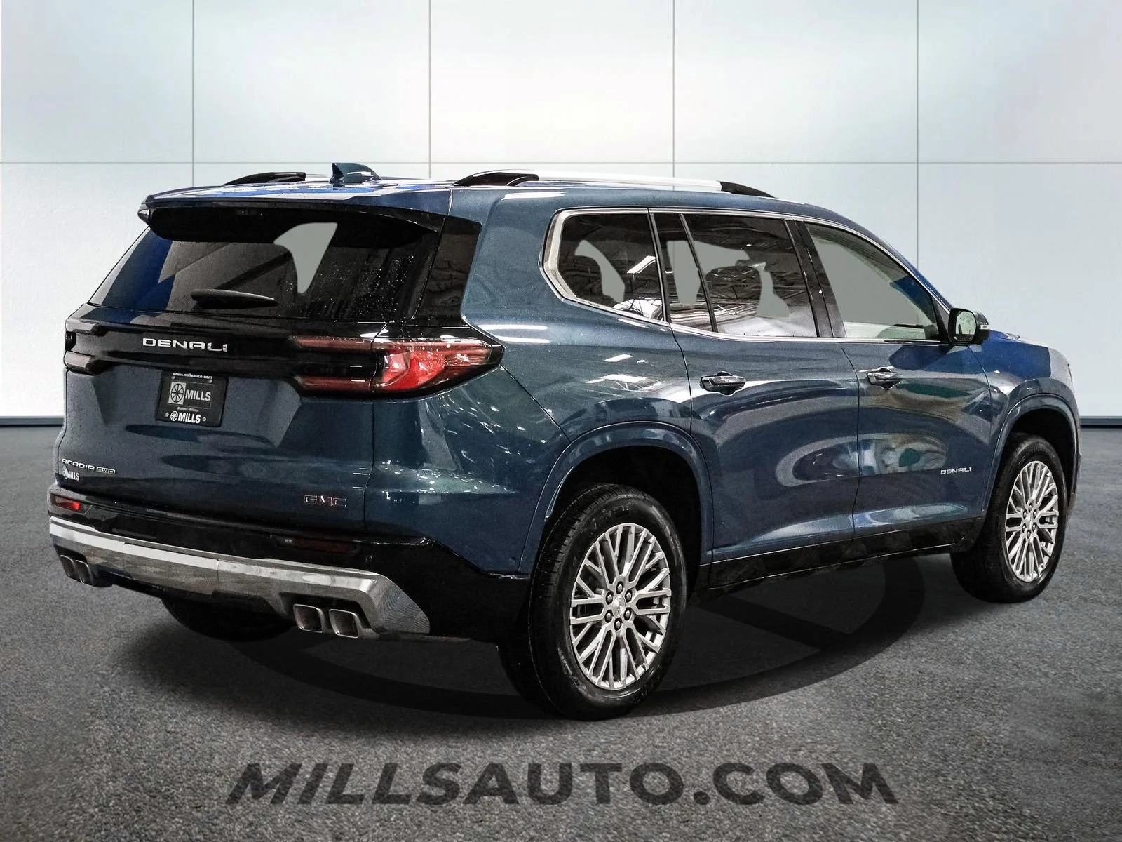 2026 GMC Acadia Denali - Photo 8