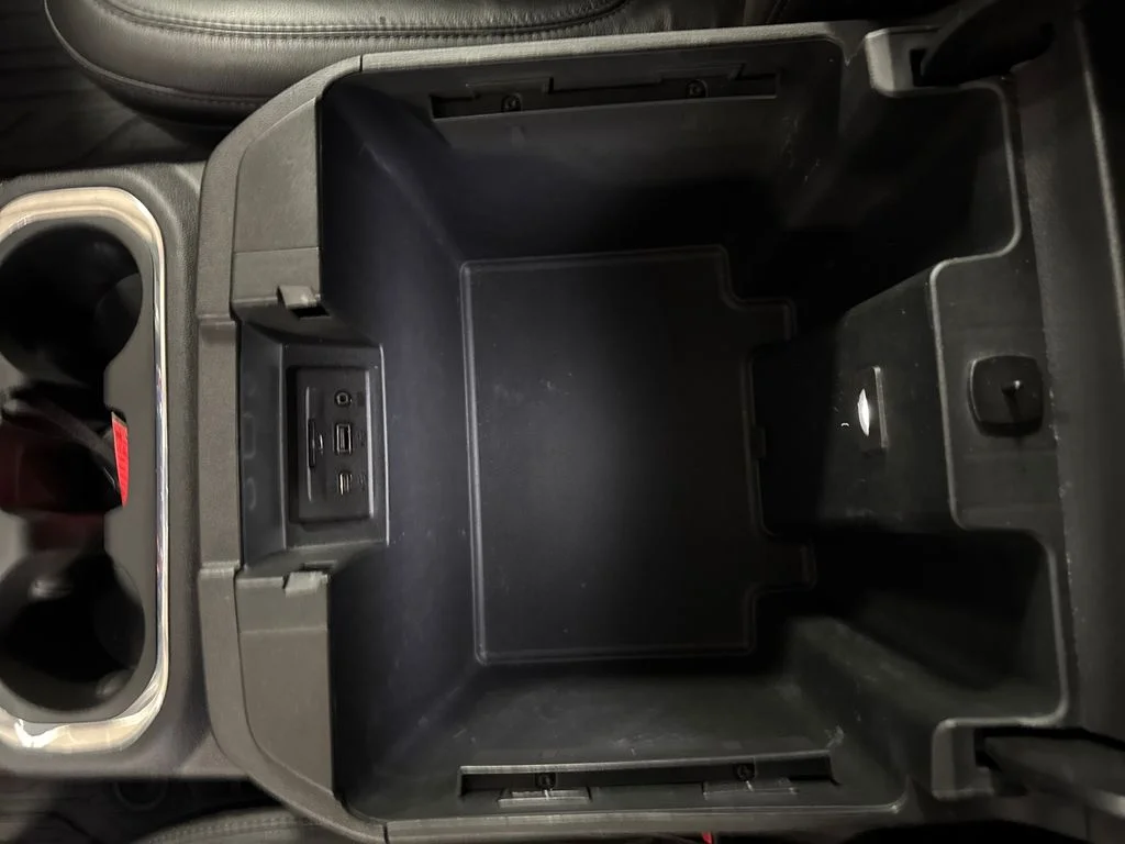 Used 2019 Silver GMC SLT image 26