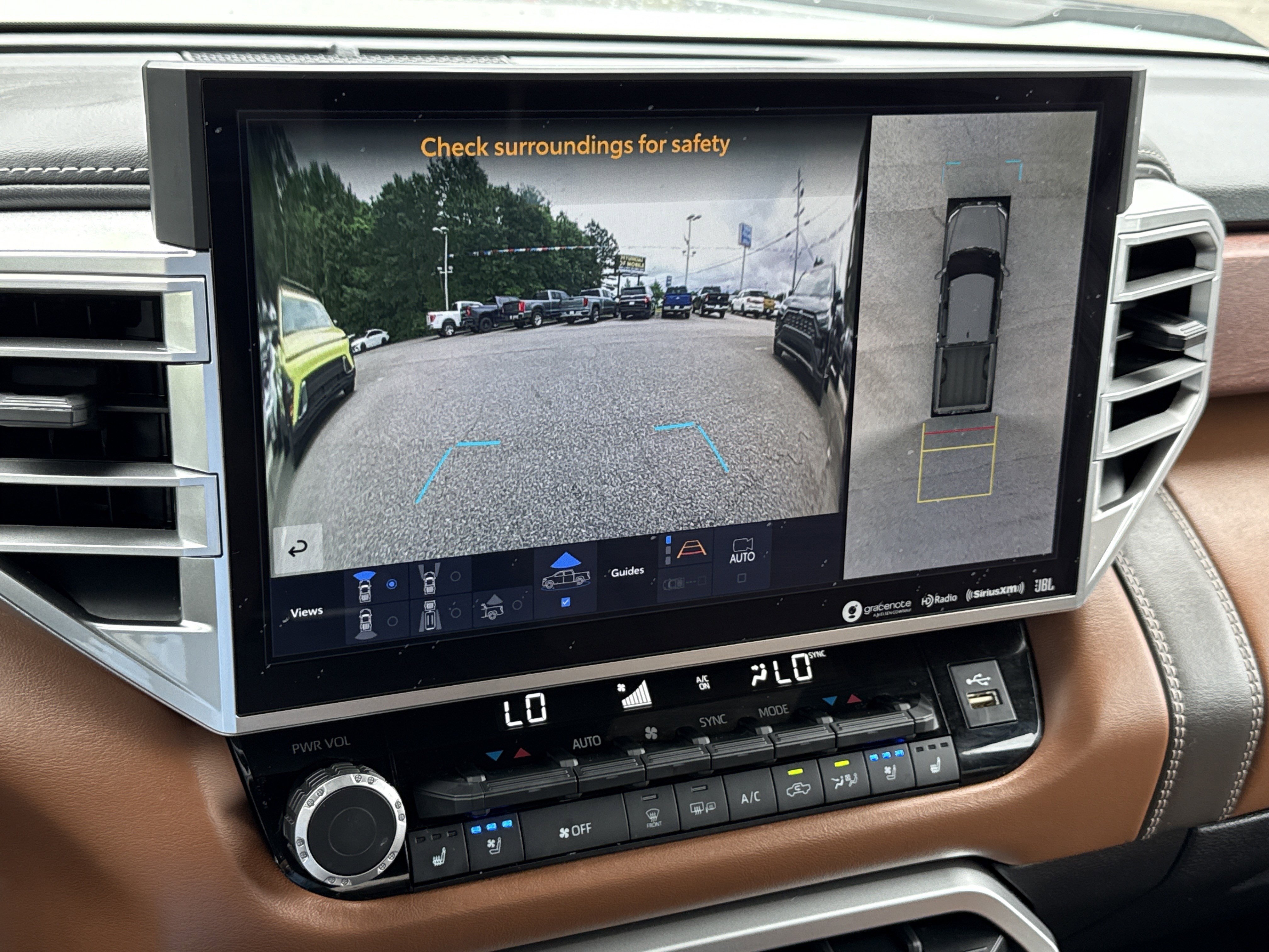 2024 Toyota Tundra 1794 Edition - Photo 32