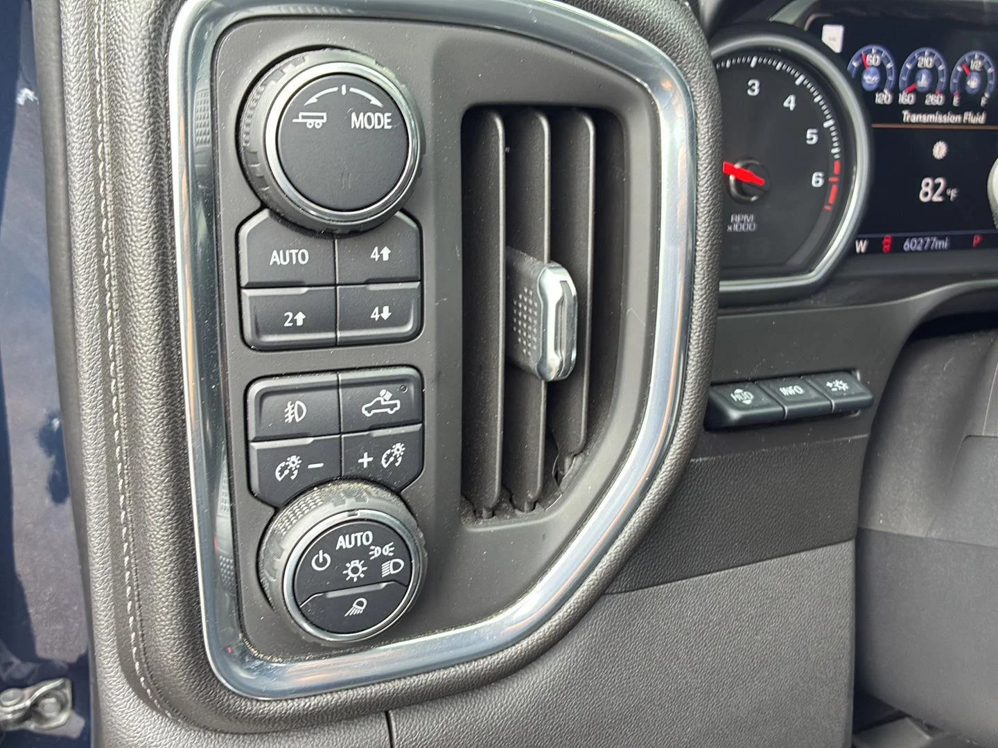 Used 2020 Northsky Blue Metallic Chevrolet High Country image 35