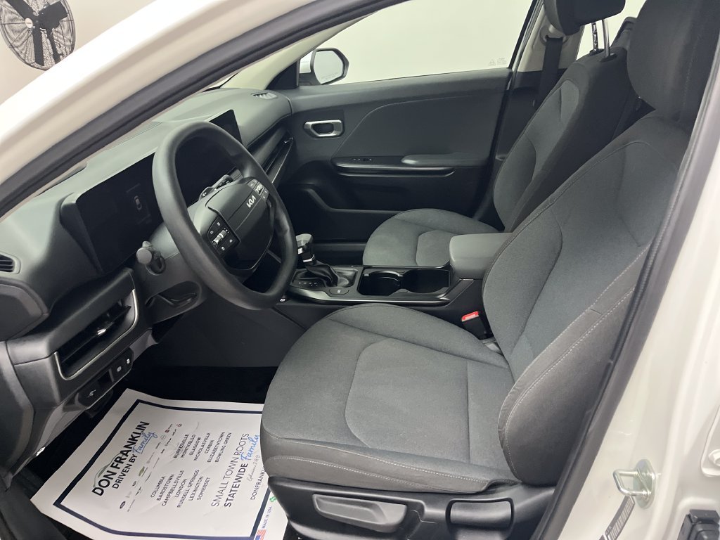 Used 2025 White Kia LX image 12