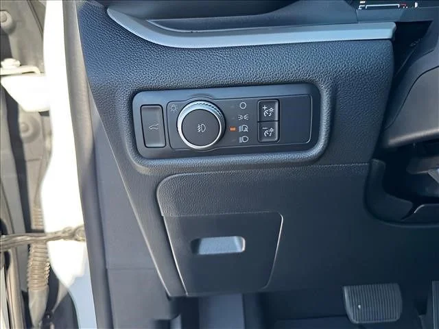 Used 2020 White Ford XLT image 19