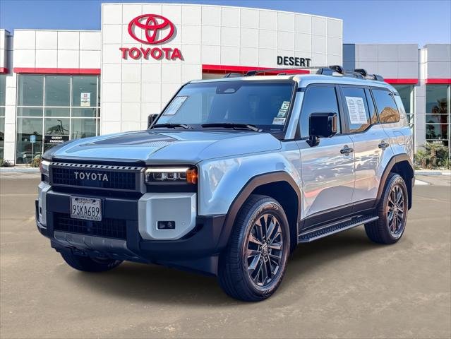 Certified Used 2025 WIND CHILL PEARL Toyota  image 3