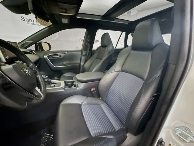 Used 2020 Blizzard Pearl Toyota XSE image 22