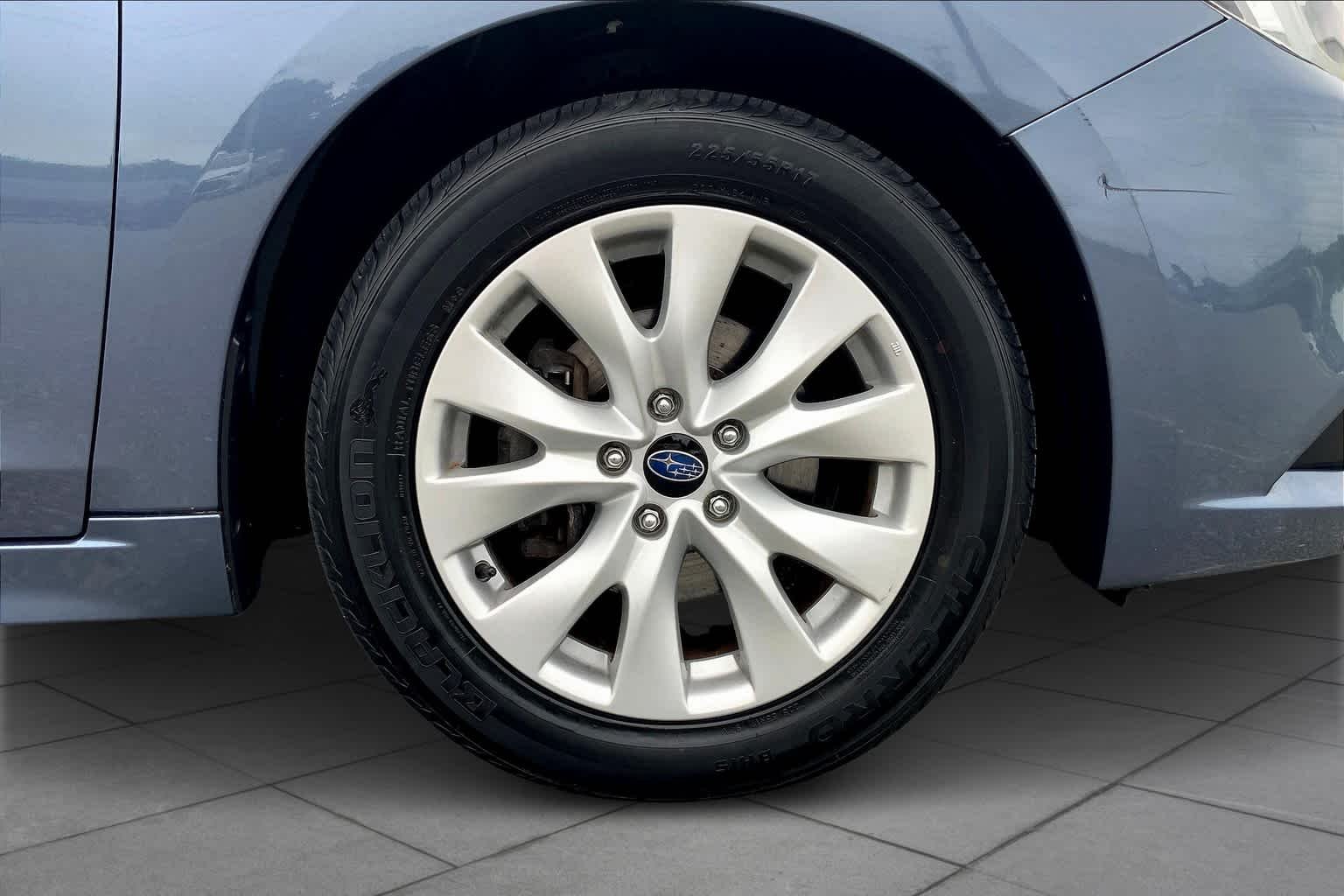 Used 2017 Twilight Blue Metallic Subaru Premium image 11