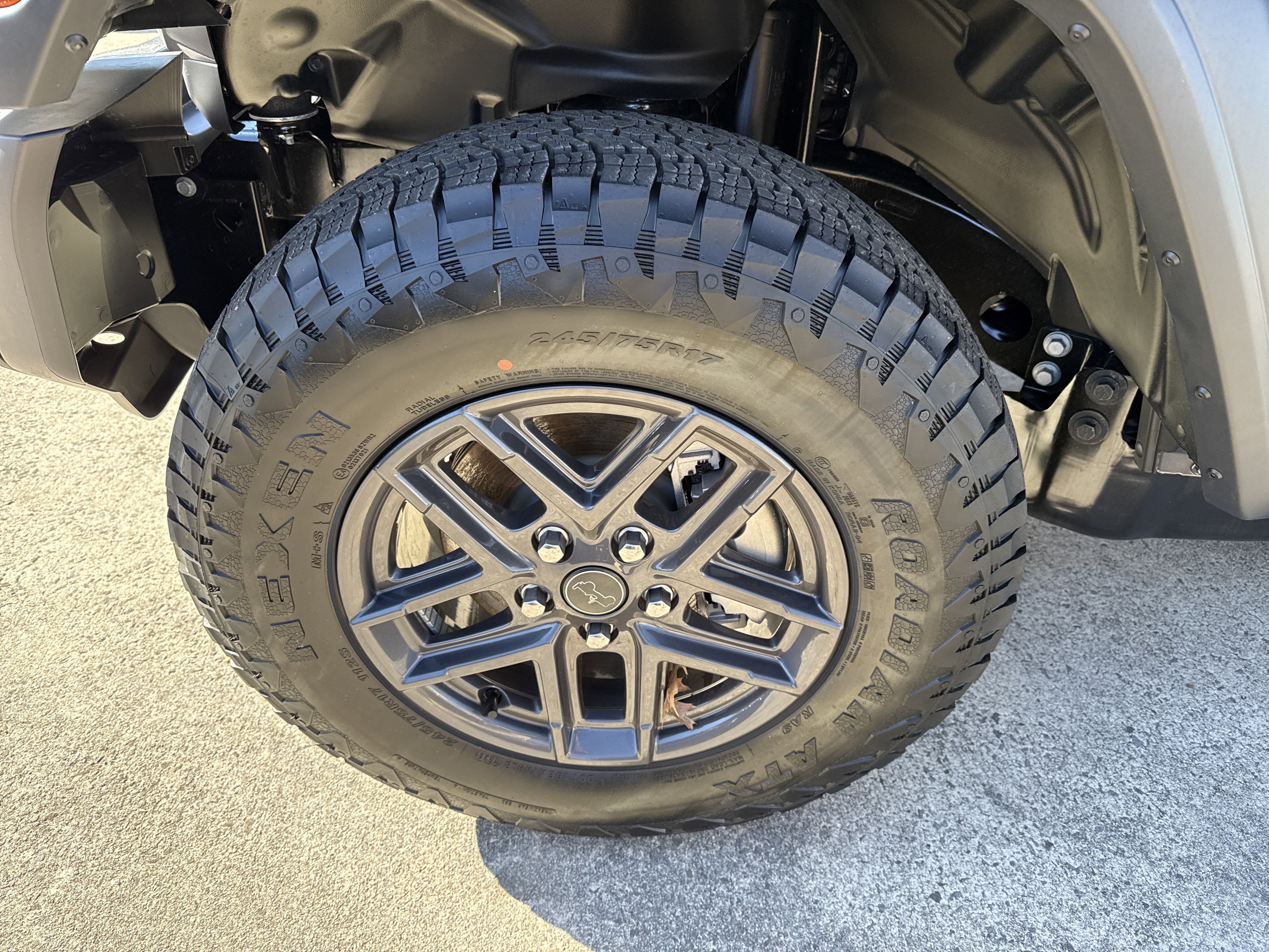 New 2026 Granite Crystal Metallic Clear-Coat Exterior Paint Jeep Sport S image 11