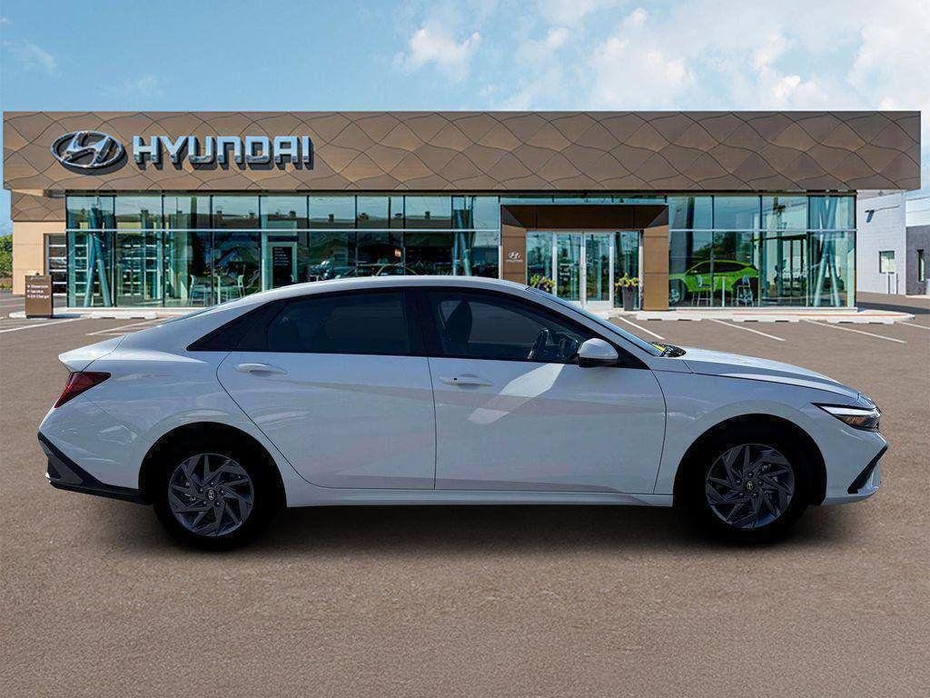 New 2026 White Hyundai Blue image 9