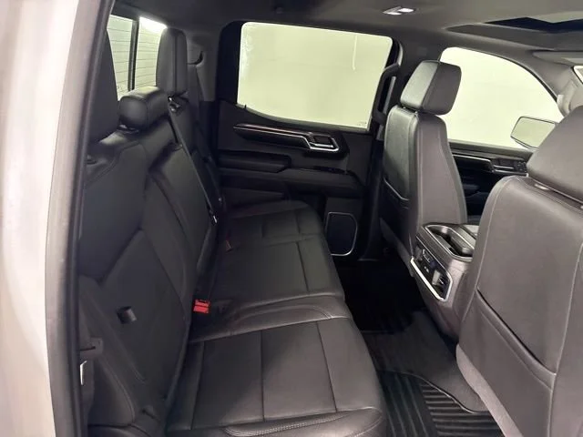 Used 2024 Iridescent Pearl Tricoat Chevrolet LTZ image 20