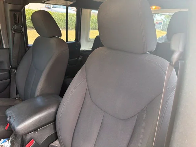 Used 2018 Gray Jeep Unlimited Sport image 9