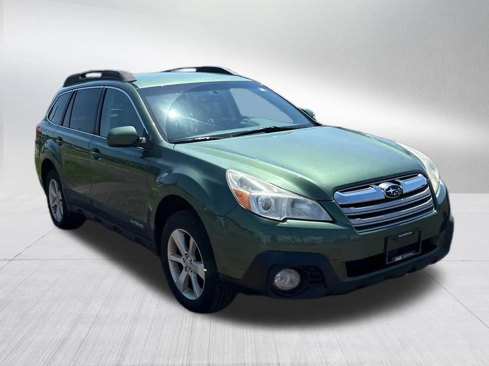 Used 2013 Cypress Green Pearl Subaru 2.5i Premium image 4