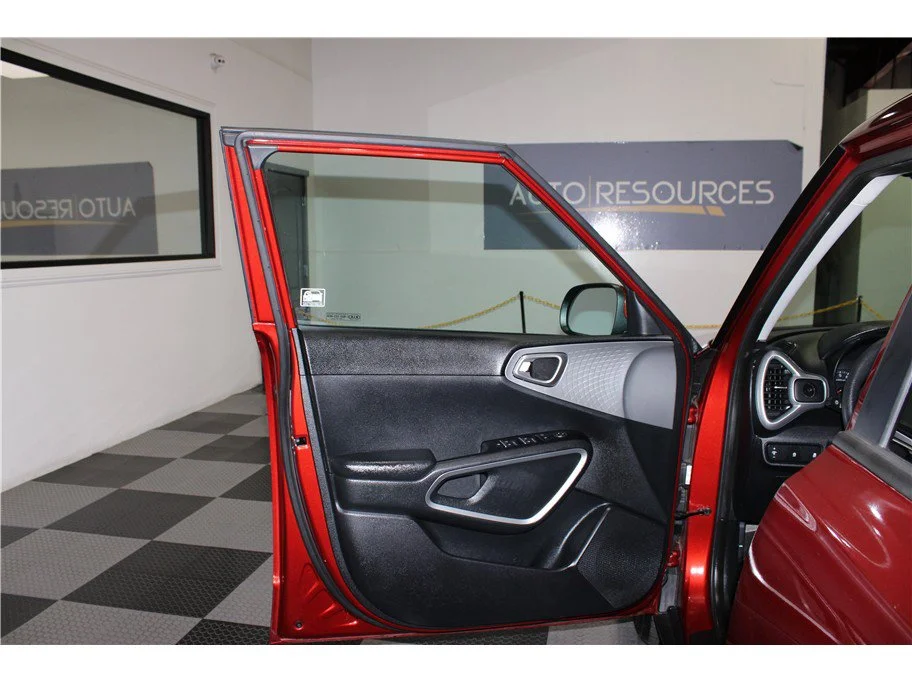 Used 2020 Mars Orange Kia LX image 11
