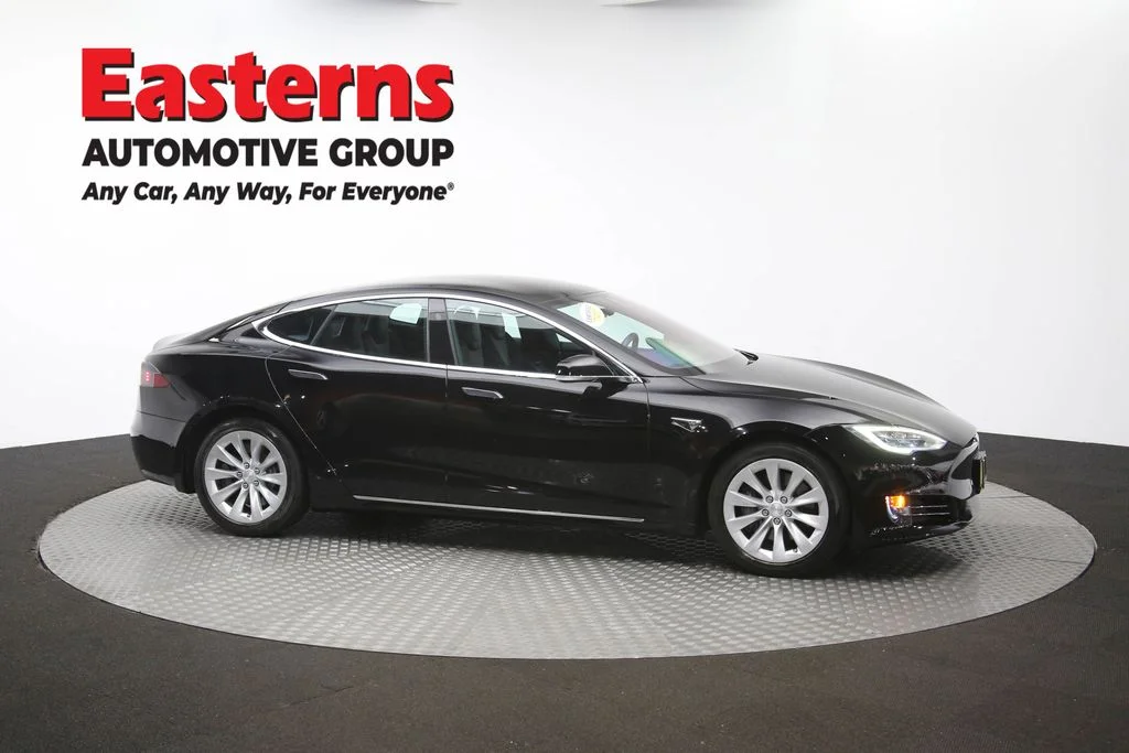 Used 2018 Black Tesla 75D image 44