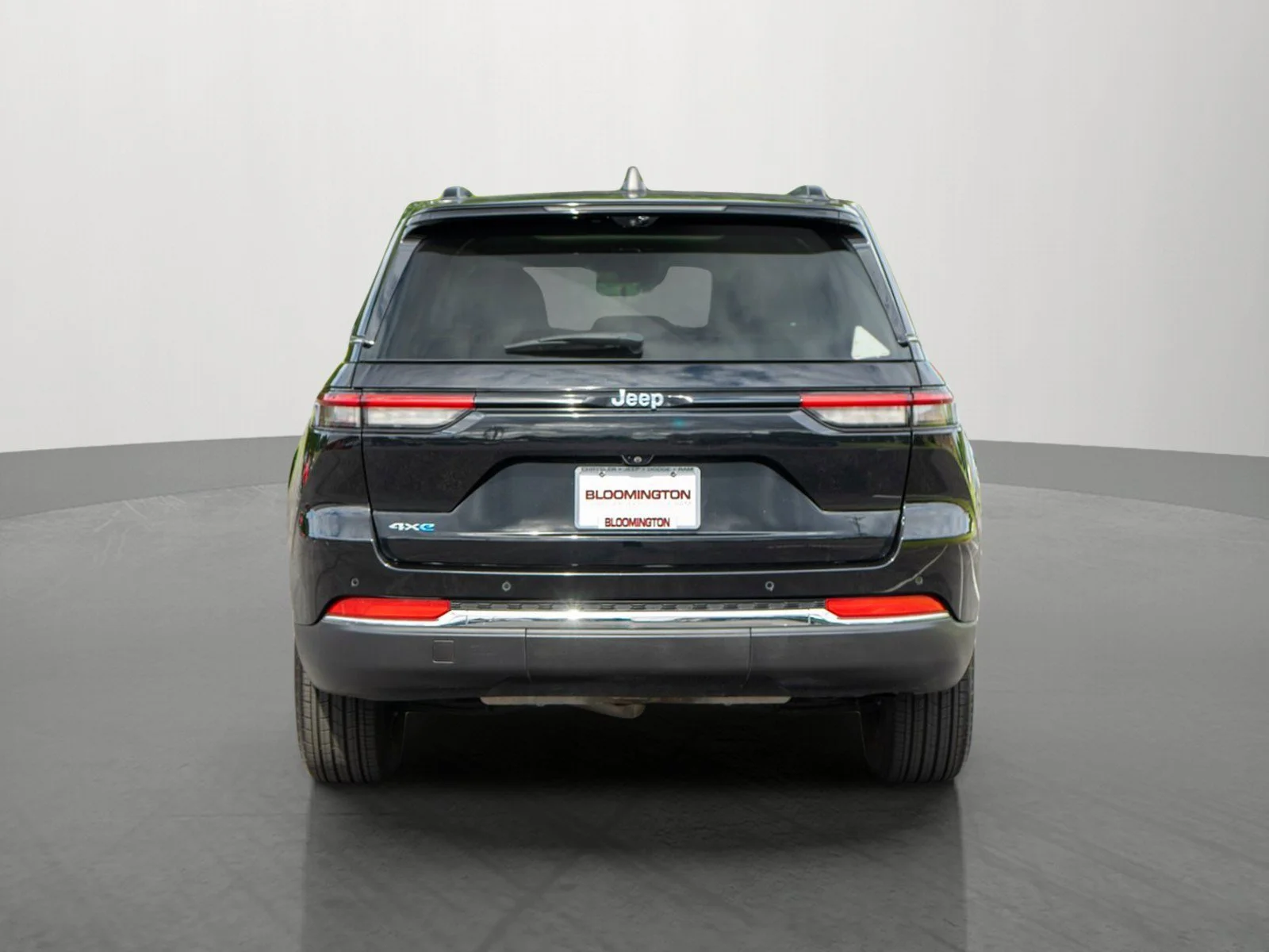 Used 2023 Diamond Black Crystal Pearlcoat Jeep 4xe image 6