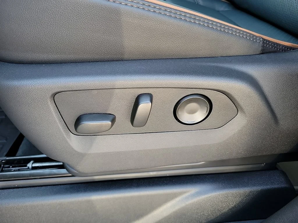 2026 GMC Yukon AT4 - Photo 20