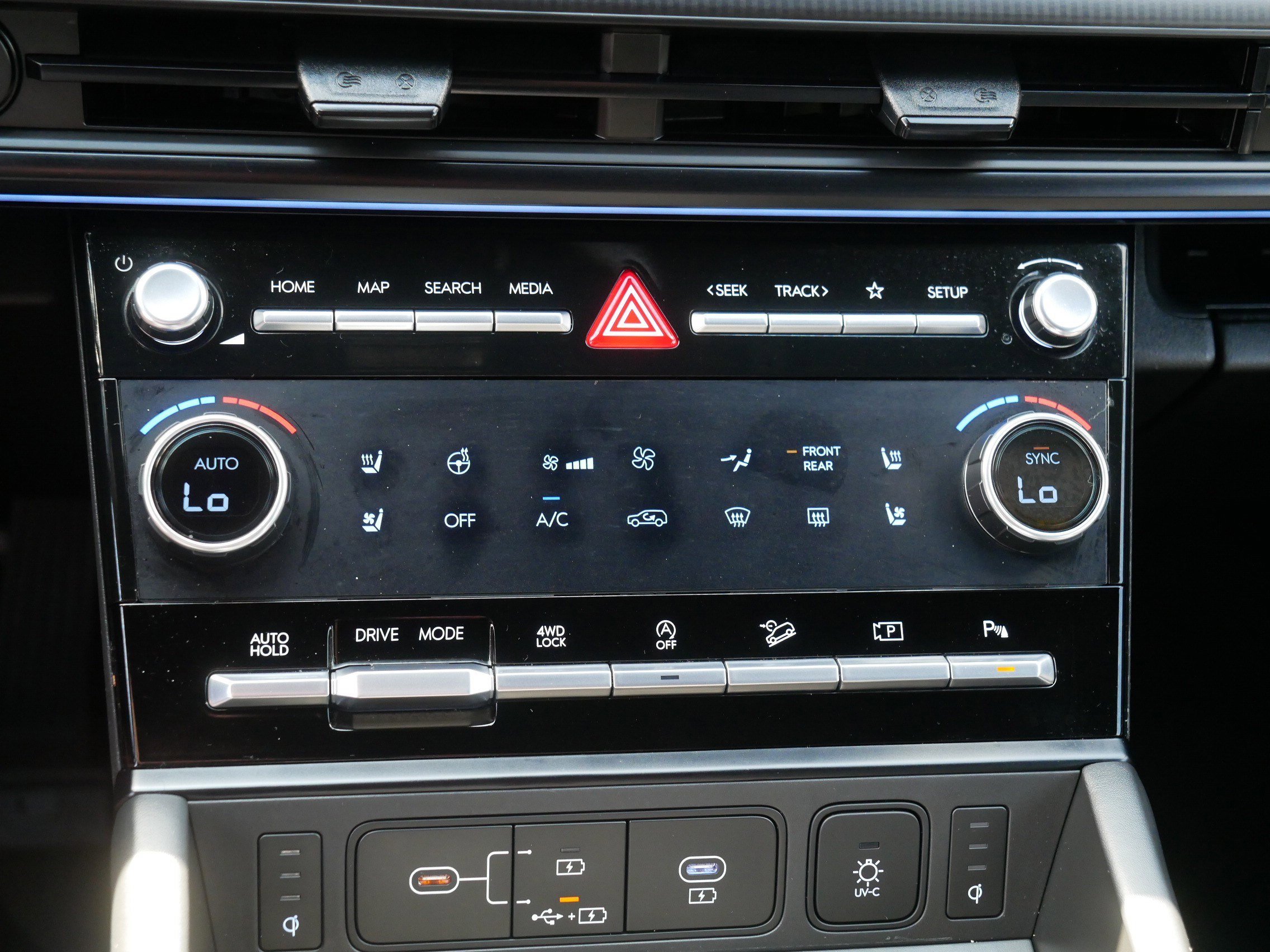 Used 2025 Phantom Black Hyundai Calligraphy image 23