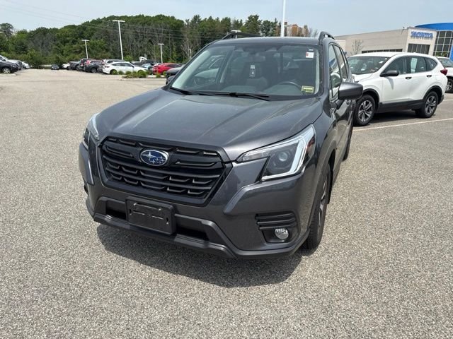 Used 2023 Gray Metallic Subaru Premium image 5