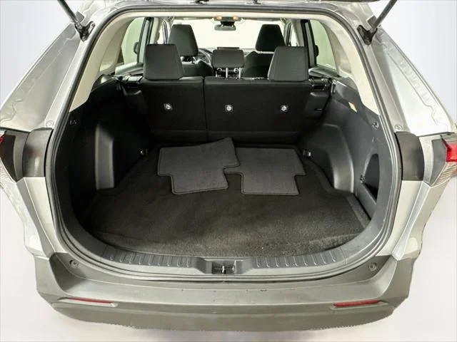 Certified Used 2020 SILVER SKY METALLIC Toyota  image 23