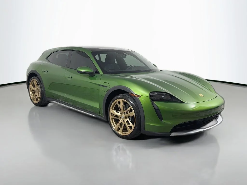 Used 2021 Green Porsche 4S image 3