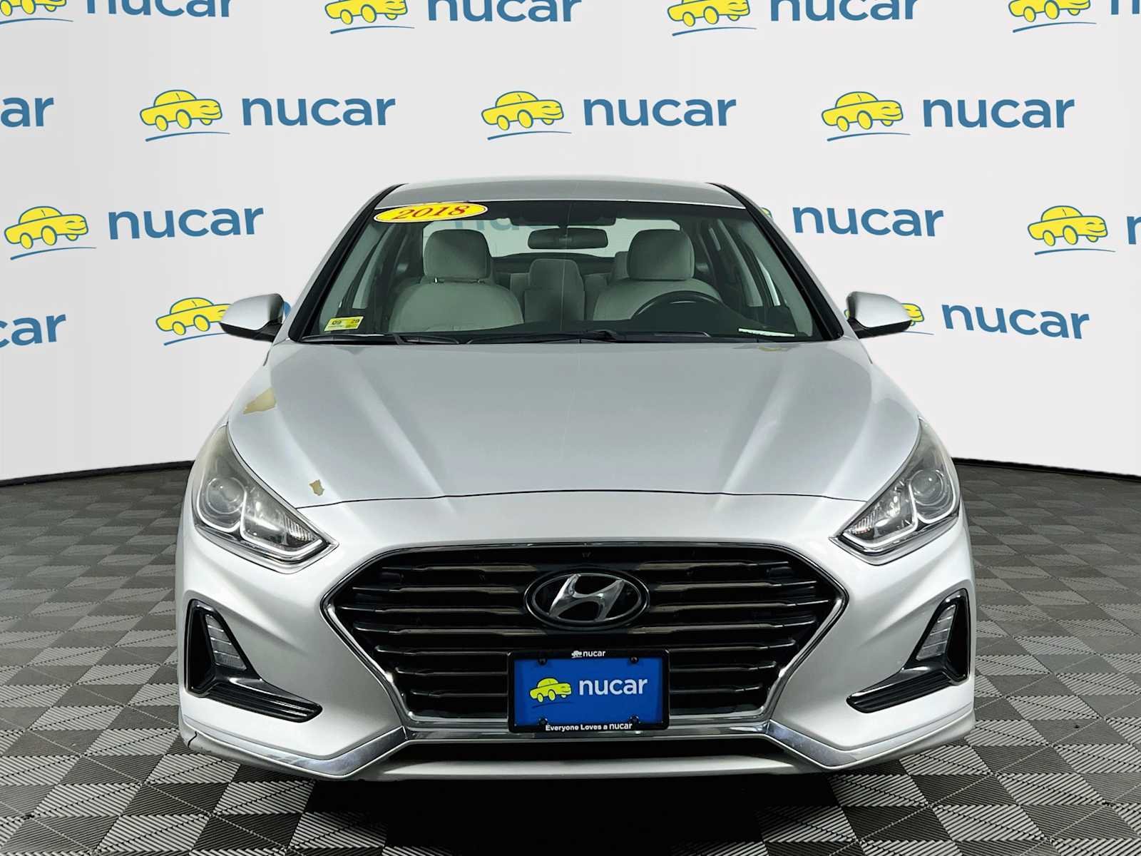 Used 2018 Symphony Silver Hyundai SE image 2