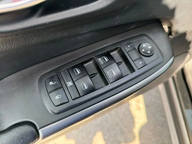 Used 2019 Black Jeep Limited image 17