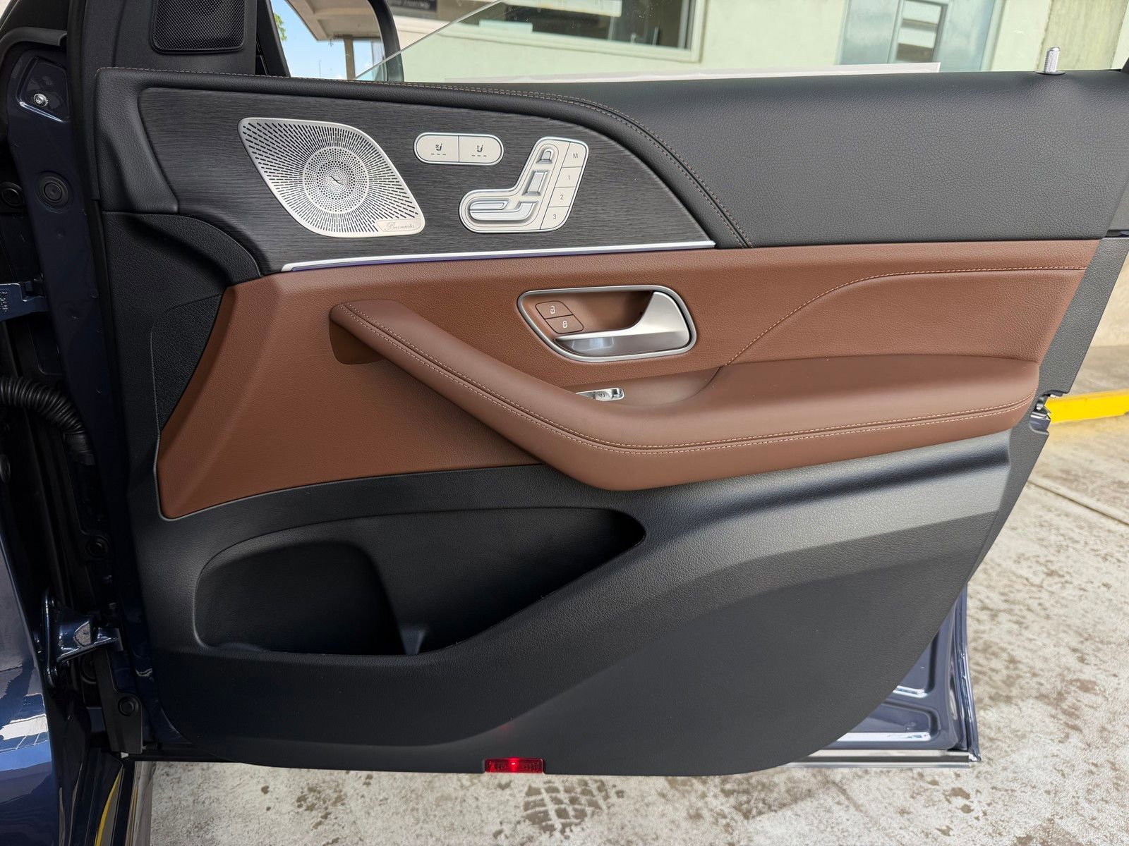 New 2026 Twilight Blue Metallic Mercedes-Benz AMG® GLE 53 4MATIC+ Coupe image 43