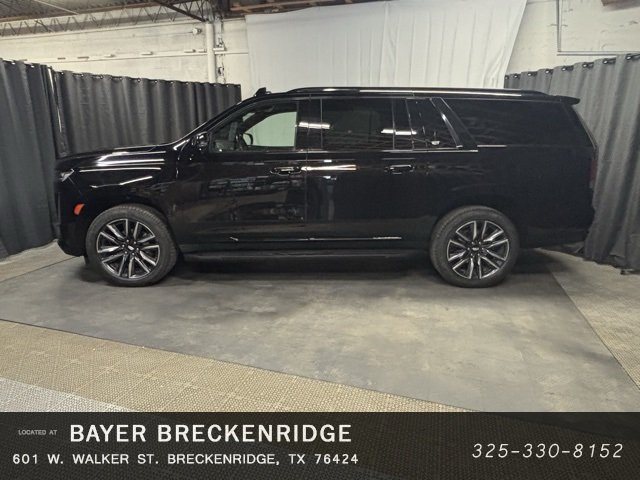 2023 Cadillac Escalade ESV Sport photo 2